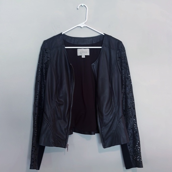 HINGE Seattle Black 💯 Leather Moto Jacket Cut Out Sleeve Women size Medium - Picture 4 of 8